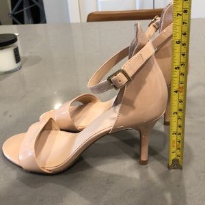 Nordstrom BP nude 3” heels size 5.5